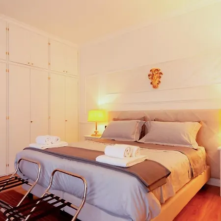 Ponte Vecchio Luxury Penthouse Florence
