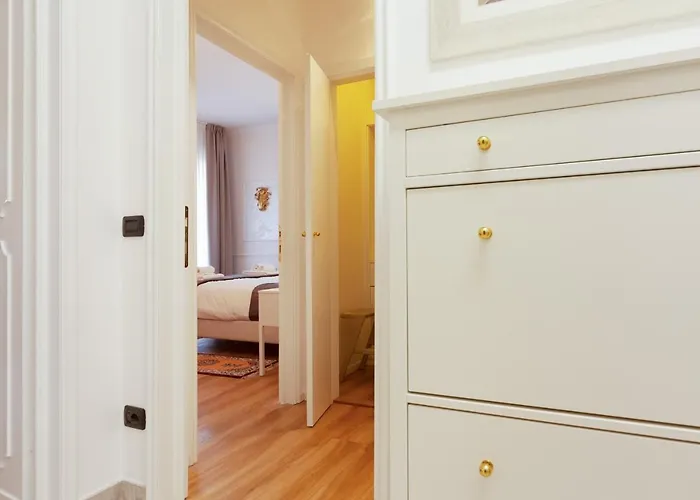 Ponte Vecchio Luxury Penthouse *