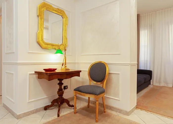 Ponte Vecchio Luxury Penthouse *